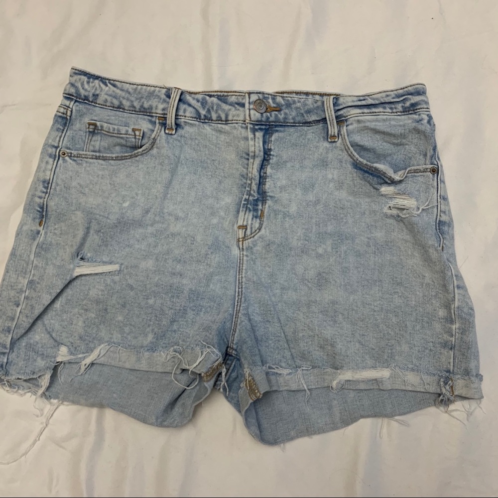 Old Navy mom jean shorts